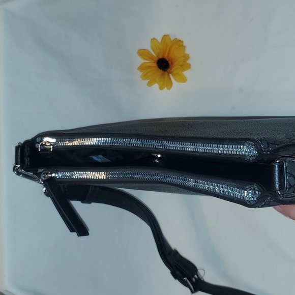 Nine West Bag NWOT Black with Strap - Picture 3 of 11